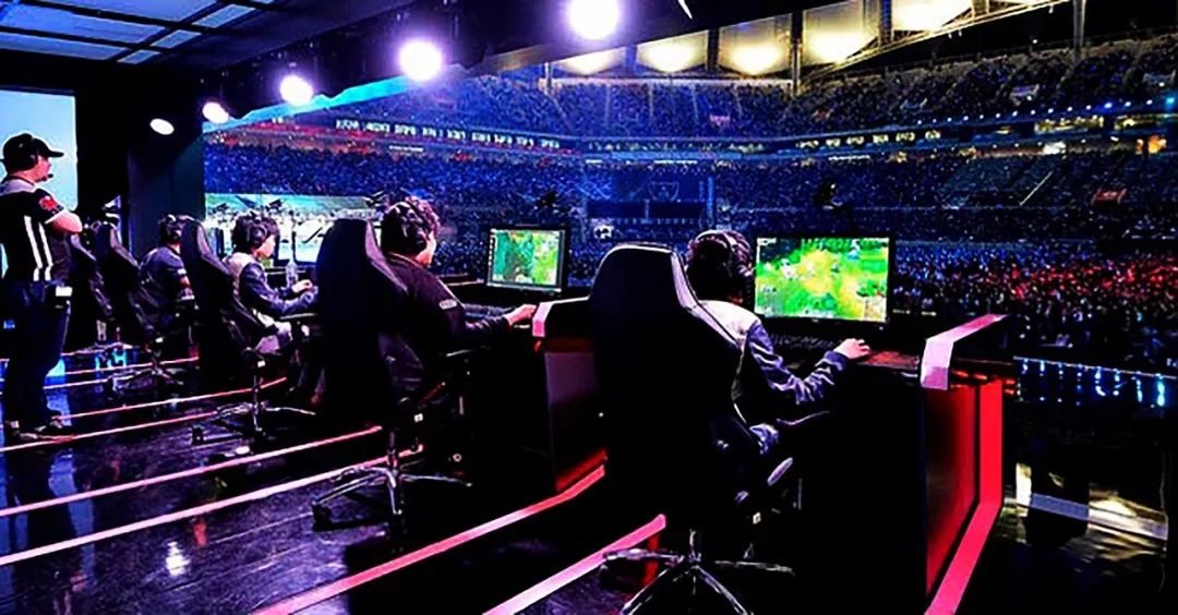 对强敌时所 对强敌时所