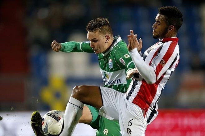 虽然足球是 虽然足球是