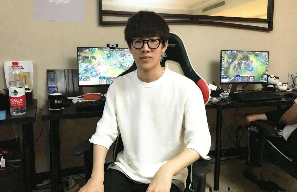 击球初速 击球初速